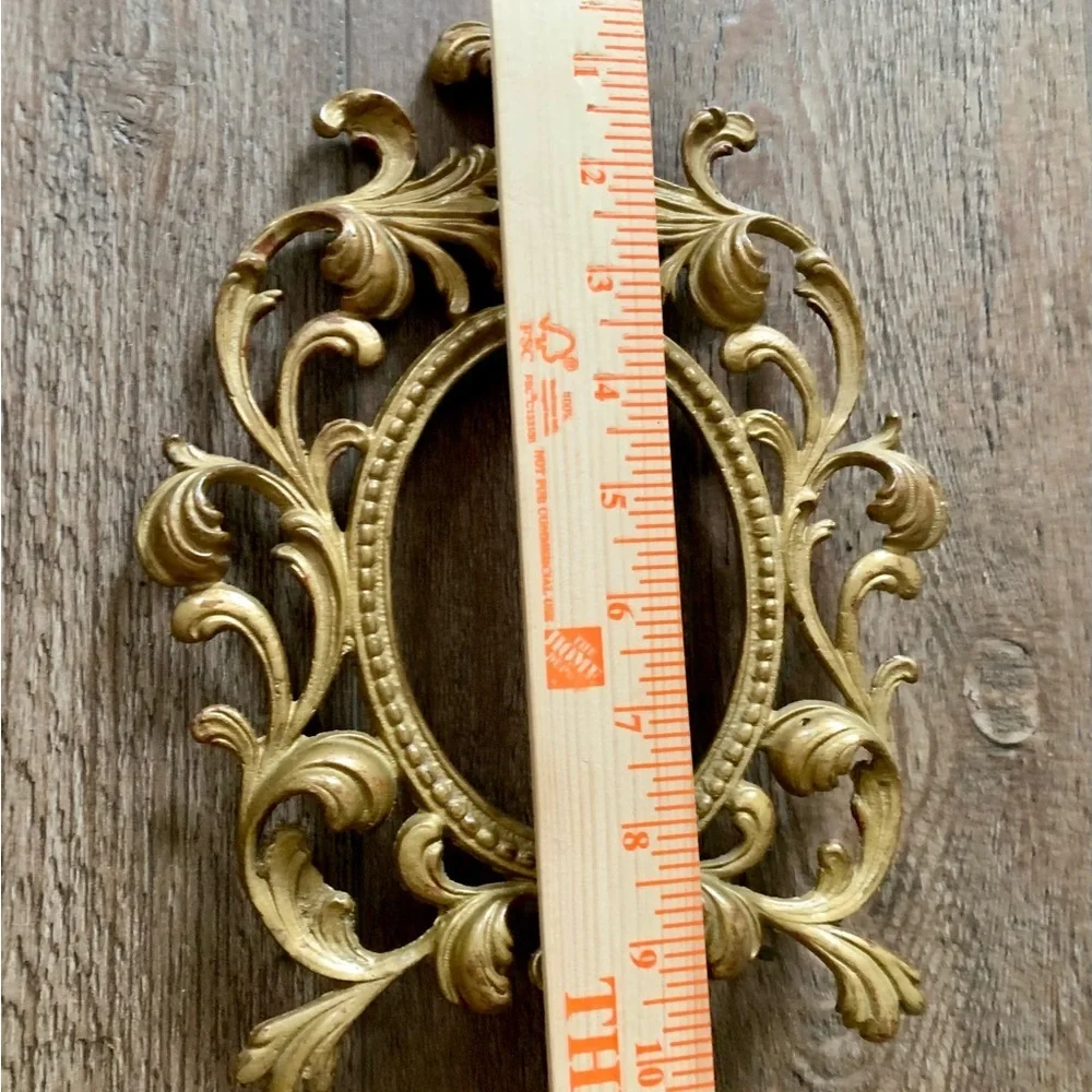 Vintage Victorian Style Brass Oval Picture Frame